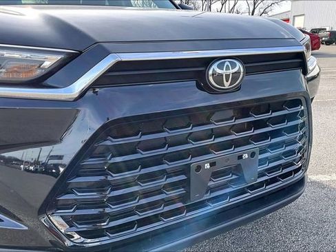 Used 2024 Toyota Grand Highlander XLE image 26