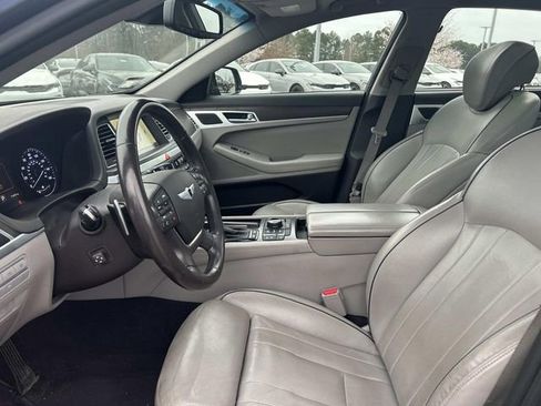 Used 2015 Hyundai Genesis 3.8 w/ Option Group 04 image 3
