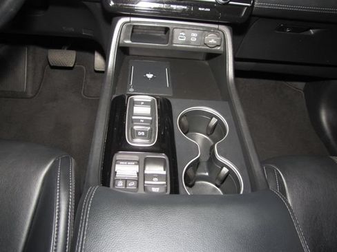 Certified 2023 Honda Pilot Touring image 15