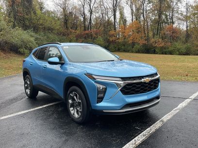 Certified 2025 Chevrolet Trax LT w/ Driver Confidence Package