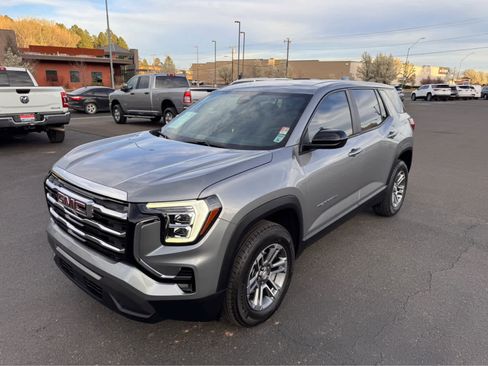 Used 2025 GMC Terrain Elevation image 1