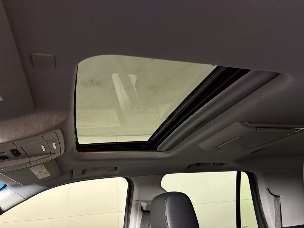 Certified 2020 Chevrolet Tahoe Premier AWD/4WD image 21