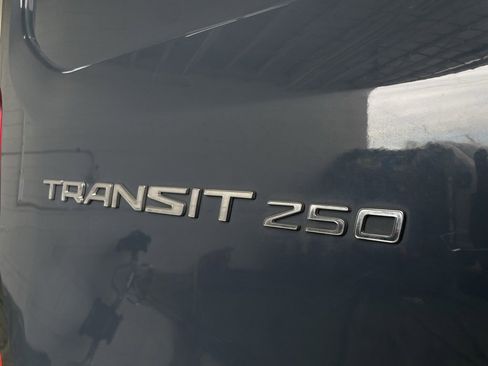 Used 2019 Ford Transit 250 148 High Roof Extended image 8