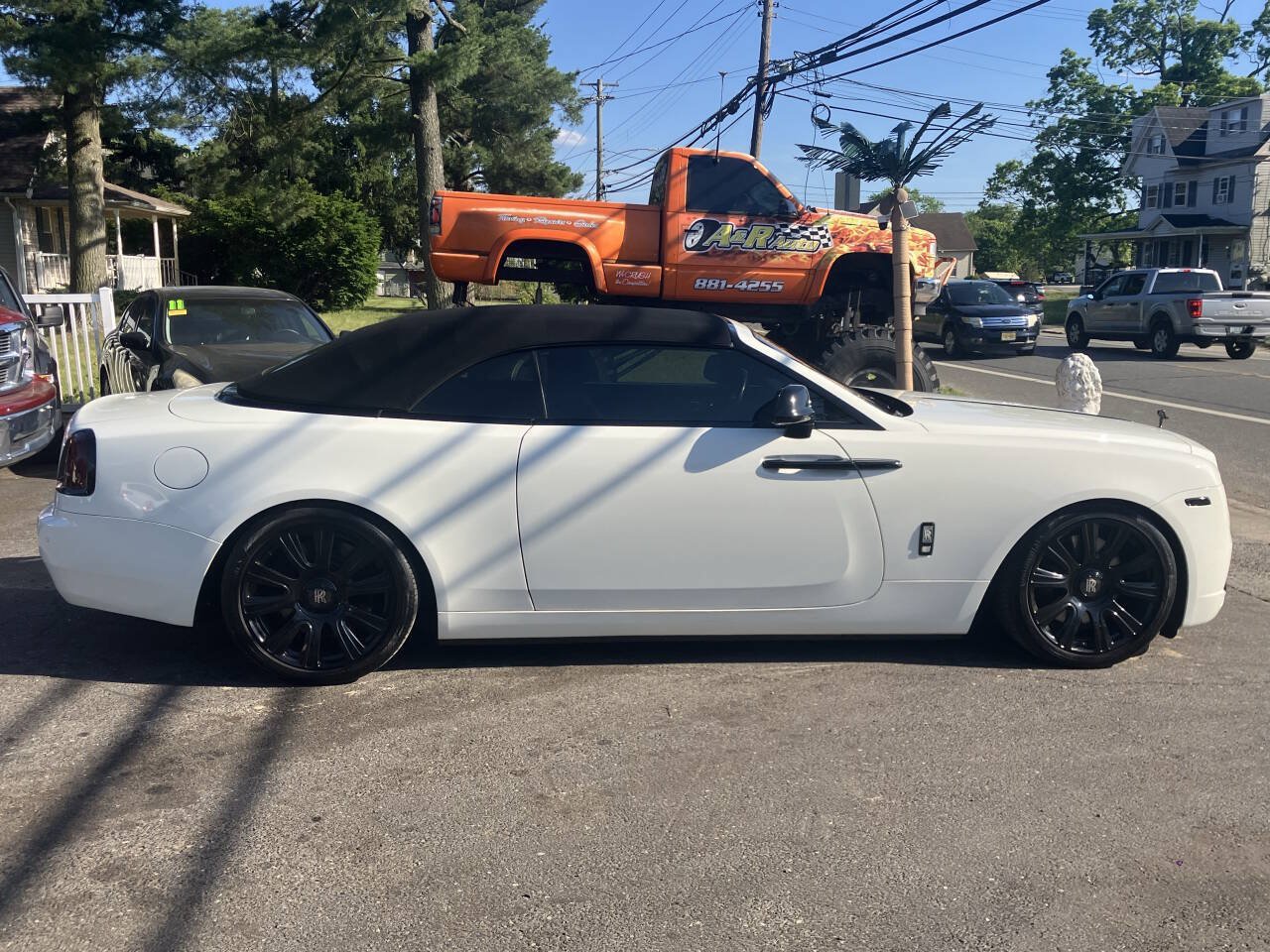 Used 2018 Rolls-Royce Dawn RWD image 7
