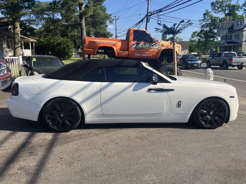 Used 2018 Rolls-Royce Dawn RWD image 7