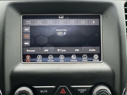 Certified 2021 Jeep Grand Cherokee Laredo RWD image 20