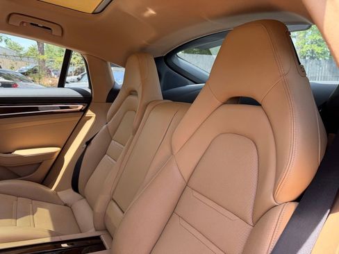 Used 2018 Porsche Panamera 4 w/ Premium Package Plus image 23