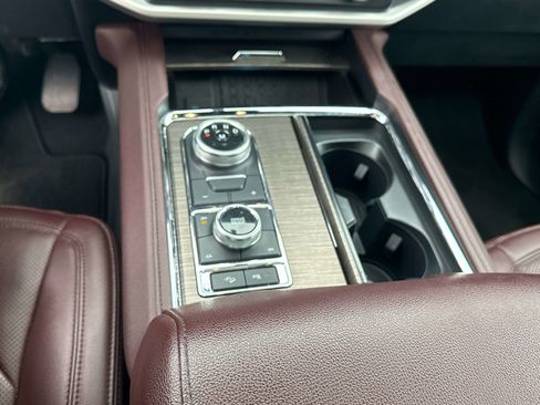 Used 2024 Ford Expedition Max Limited image 25