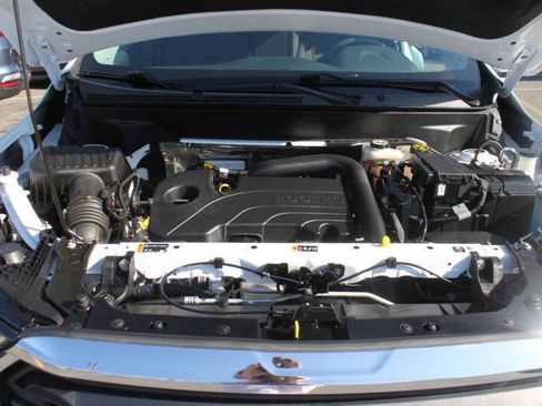 Used 2023 GMC Terrain SLE w/ Driver Convenience Package image 16