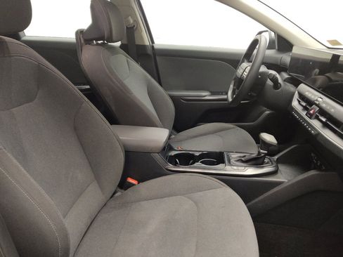Used 2025 Kia K4 FWD image 21