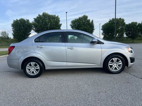 Used 2015 Chevrolet Sonic LT FWD image 6
