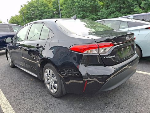 Used 2023 Toyota Corolla LE w/ Carpet Mat Package (TMS) FWD image 3