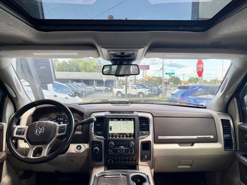 Used 2018 RAM 3500 Laramie Longhorn image 15