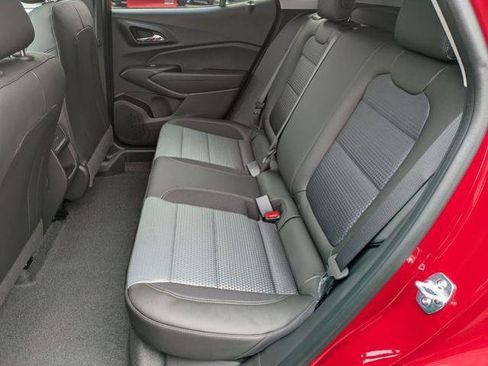 New 2026 Chevrolet Trax LT w/ Sunroof Package image 23