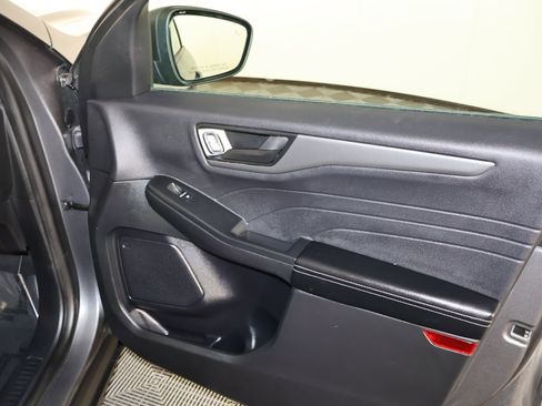 Used 2025 Ford Escape Active image 40