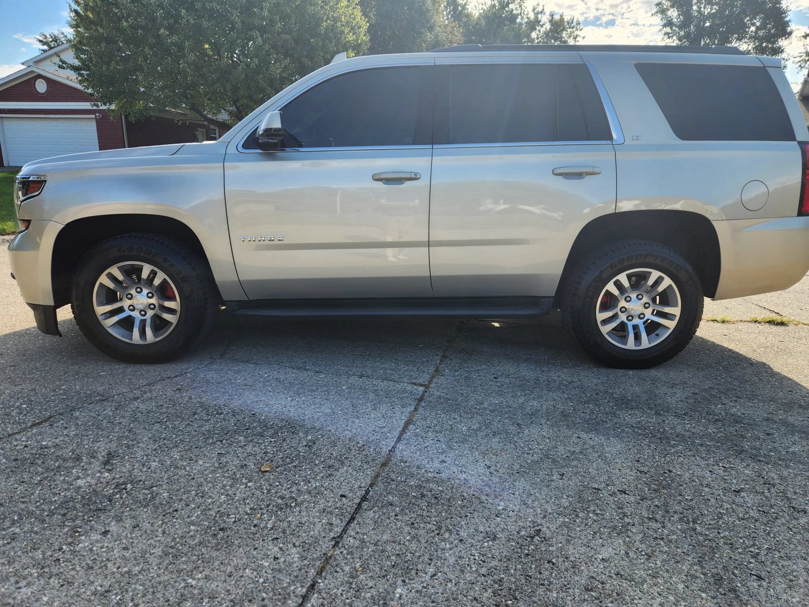Used 2017 Chevrolet Tahoe LT AWD/4WD image 2