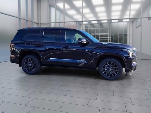 New 2026 Toyota Sequoia Platinum image 6