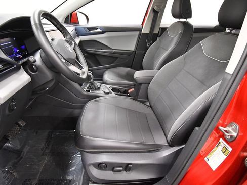 Used 2023 Volkswagen Taos SE w/ Panoramic Sunroof Package AWD/4WD image 14