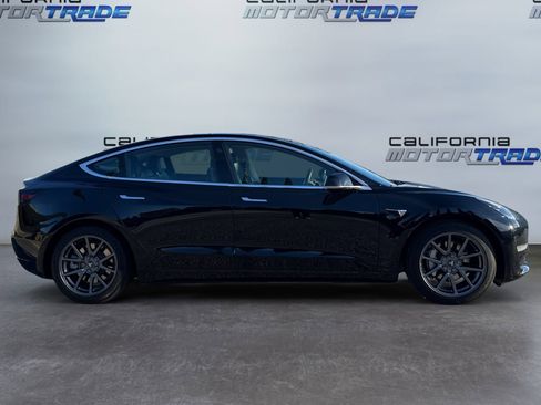 Used 2020 Tesla Model 3 Standard Range Plus image 4