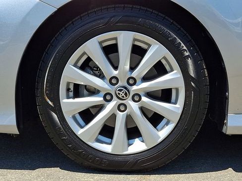 Used 2020 Toyota Camry LE FWD image 8