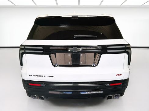 Used 2024 Chevrolet Traverse RS AWD/4WD image 5