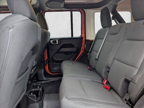 Used 2020 Jeep Wrangler Unlimited Sahara w/ Uconnect 4C Nav & Sound Group image 21