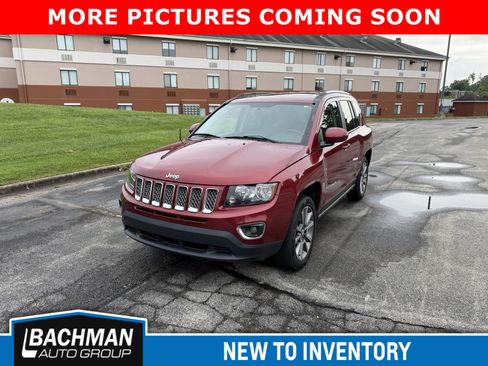 Used 2017 Jeep Compass High Altitude FWD image 3