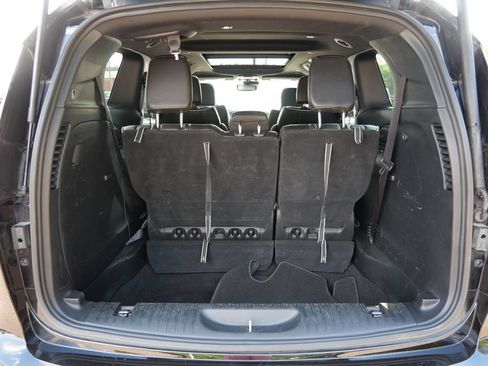 Used 2025 Chrysler Pacifica Limited FWD image 9