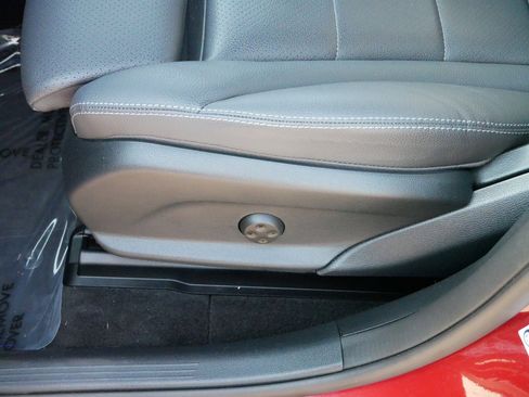 Used 2022 Mercedes-Benz GLC 300 4MATIC image 20