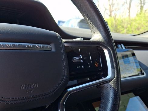 Used 2023 Land Rover Range Rover Evoque R-Dynamic SE AWD/4WD image 21