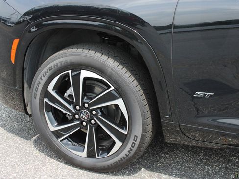 Used 2026 Buick Enclave Sport Touring AWD/4WD image 10