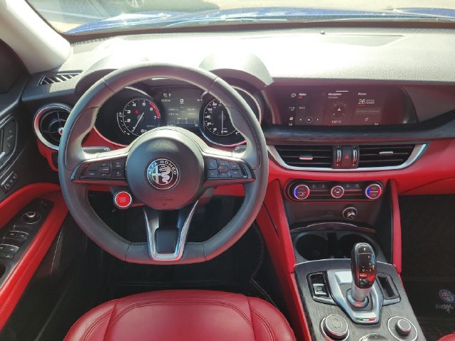 Used 2020 Alfa Romeo Stelvio w/ Nero Edizione RWD image 16