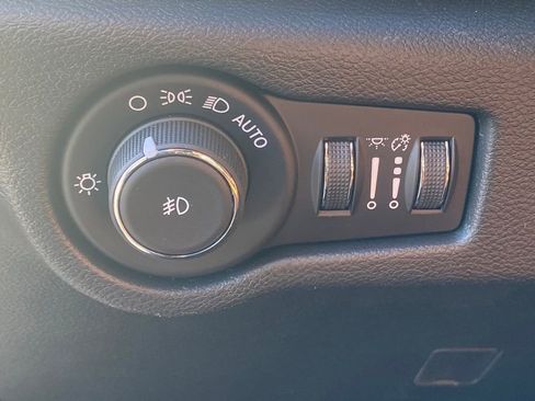 New 2026 Chrysler Pacifica Pinnacle FWD image 15