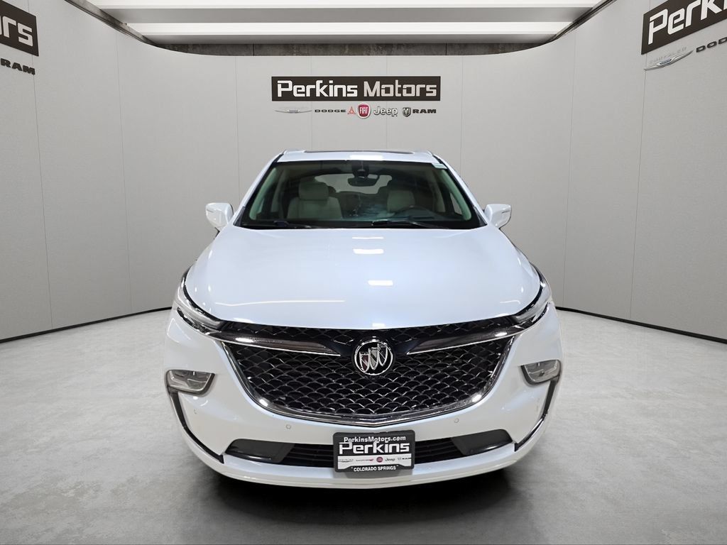 Used 2023 Buick Enclave Avenir w/ Avenir Technology Package AWD/4WD image 9