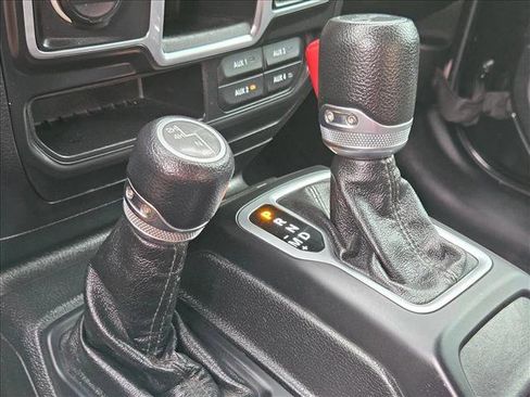 Used 2018 Jeep Wrangler Unlimited Sport image 20