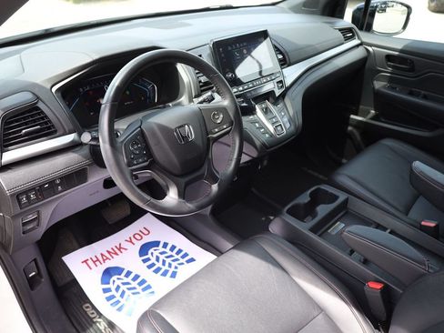 Used 2023 Honda Odyssey Sport image 12