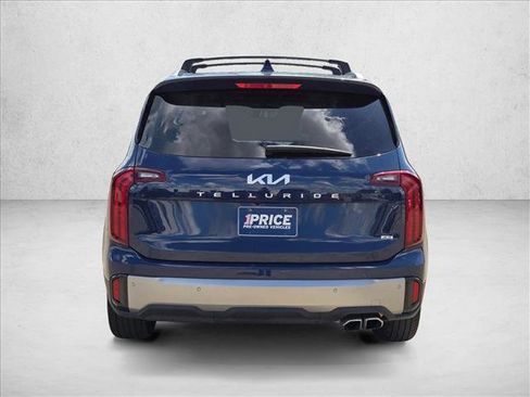 Used 2025 Kia Telluride S image 6
