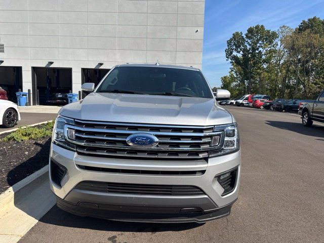 Used 2019 Ford Expedition Max XLT w/ Equipment Group 202A RWD image 4