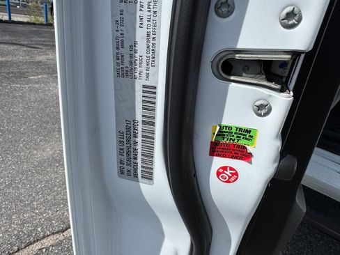 Used 2024 RAM 2500 Tradesman w/ Chrome Appearance Group image 23