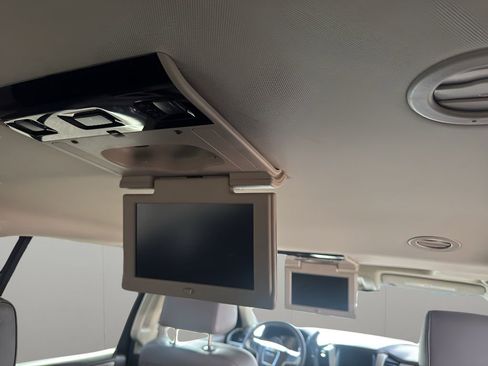 Used 2016 GMC Yukon XL Denali w/ Open Road Package image 24