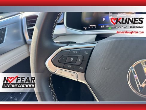 Used 2025 Volkswagen Taos SE AWD/4WD image 26