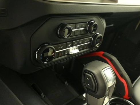 New 2026 Ford Bronco Outer Banks w/ Sasquatch Package AWD/4WD image 17