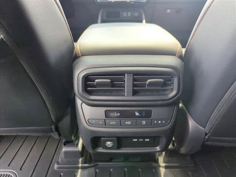 Used 2024 Honda Pilot TrailSport image 21