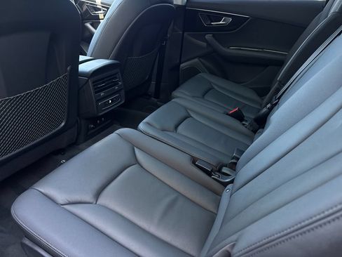 Used 2023 Audi Q7 2.0T Premium Plus w/ Premium Plus Package AWD/4WD image 12
