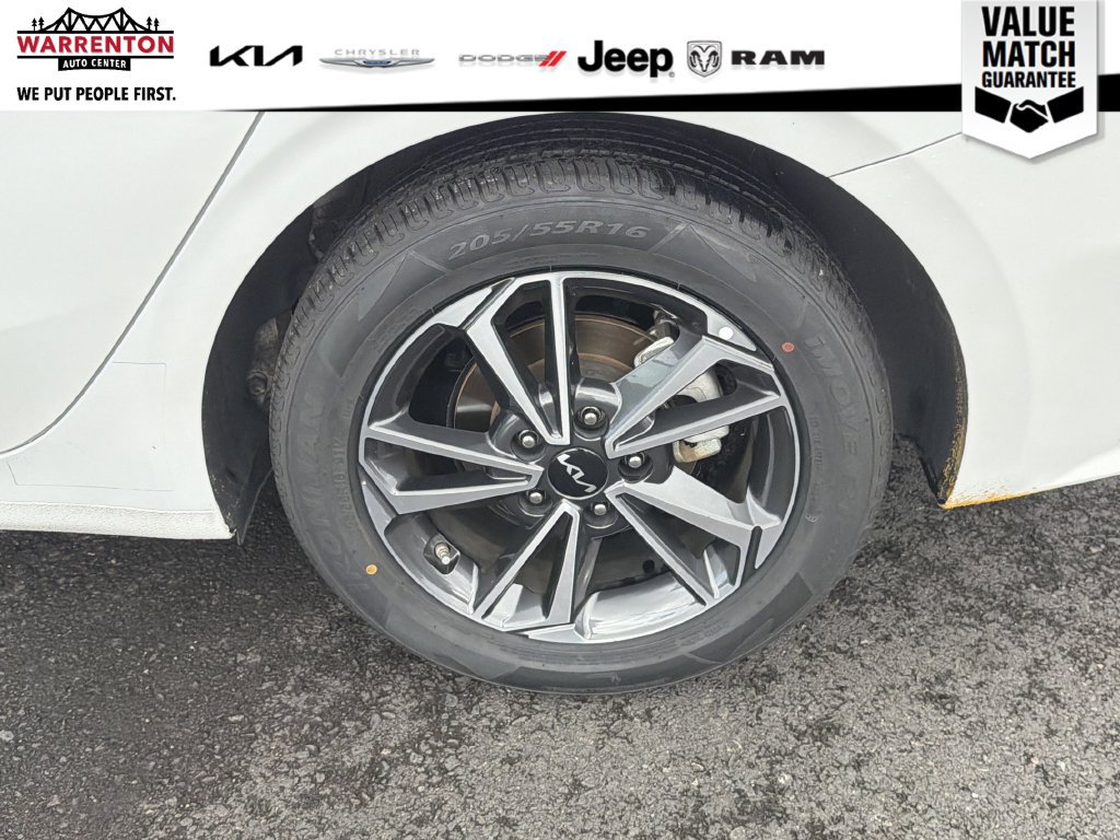 Used 2024 Kia Forte LXS FWD image 29
