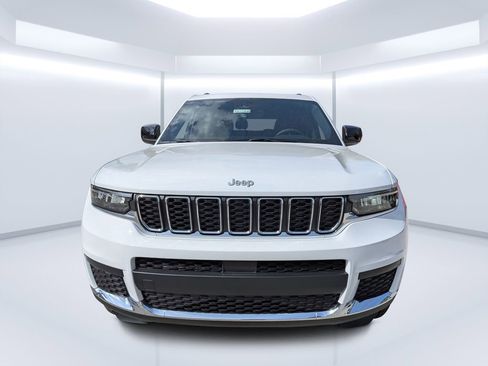 New 2026 Jeep Grand Cherokee L Laredo w/ Trailer Tow Package RWD image 9