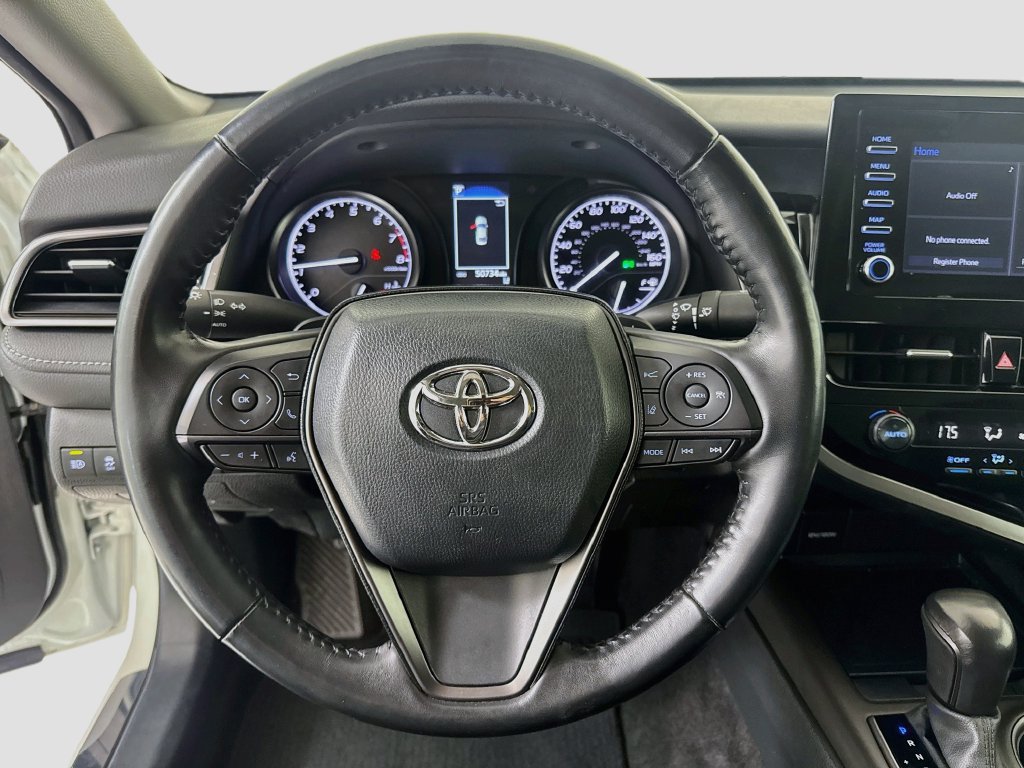 Used 2022 Toyota Camry SE FWD image 13