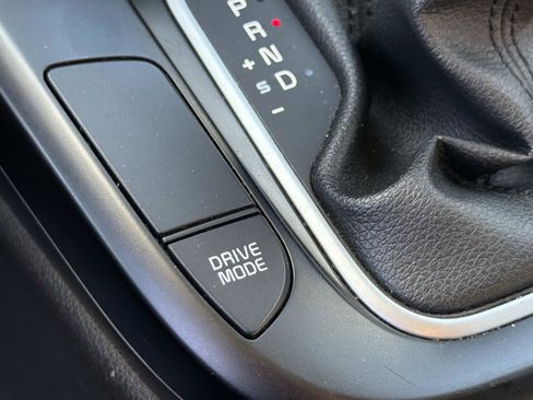 Used 2023 Kia Soul LX w/ Option Group 015 FWD image 28