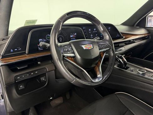 Used 2022 Cadillac Escalade ESV Premium Luxury w/ LPO, Floor Liner Package AWD/4WD image 22