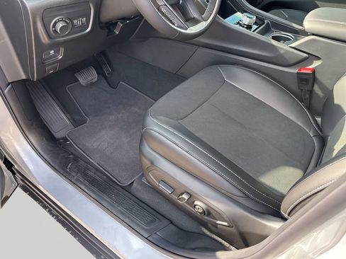 New 2025 Jeep Grand Cherokee Altitude image 27